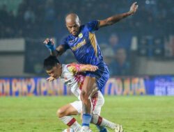 Link Live Streaming Persib vs PSBS Biak di Pembuka Liga 1