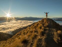 Kisah Wanita Termuda yang Taklukkan Puncak 14 Gunung Tertinggi Dunia