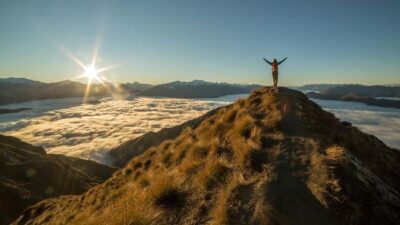 Kisah Wanita Termuda yang Taklukkan Puncak 14 Gunung Tertinggi Dunia