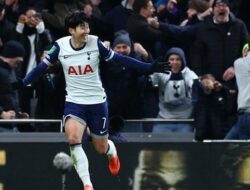 Son Heung Min Cetak Gol Langsung dari Sepak Pojok, MU Terkapar