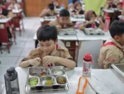 Hashim Ungkap Tak Ada Paksaan Anak-Anak Makan di Program MBG