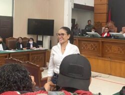 Nikita Mirzani Teriak Histeris Setelah Sidang, Ini Sebabnya