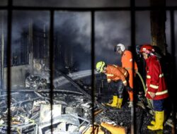 Puluhan Rumah di Kebayoran Lama Jaksel Terbakar, Dua Orang Terluka