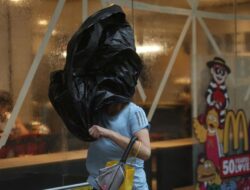 Topan Wipha Terjang Hong Kong