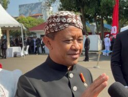 Pakai Baju Adat Solo di Upacara HUT ke-80 RI, Bahlil: Istri Orang Sana