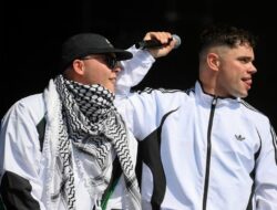 Kneecap Tempuh Jalur Hukum Setelah Dilarang Masuk Kanada