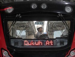 Sempat Gangguan, LRT Jabodebek Pastikan Layanan Kembali Normal