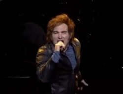 Momen Kepala Negara Argentina Jadi Rockstar saat Luncurkan Buku Baru