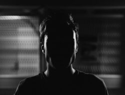 Pasutri Depok Ngaku Polisi Gasak Kendaraan Pribadi Taksi Online di Cibubur