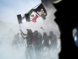 Unjuk Rasa Gen Z Meksiko Ketidaksetujuan Pemimpin Negara Berujung Ricuh, 120 Orang Terluka