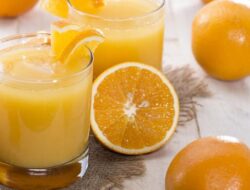 Apa yang Terjadi pada Tubuh Manakala Minum Jus Jeruk Setiap Hari?