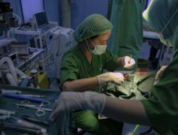 Menjahit Asa di Bibir Kecil Anak Bangsa