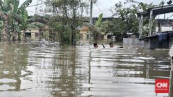 15 Sekolah di Tangerang Terdampak Bencana Banjir, Siswa Belajar Daring