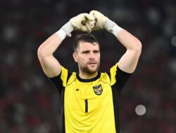 Maarten Paes Ungkap Julukan ‘Tembok’ Usai Resmi Gabung Ajax